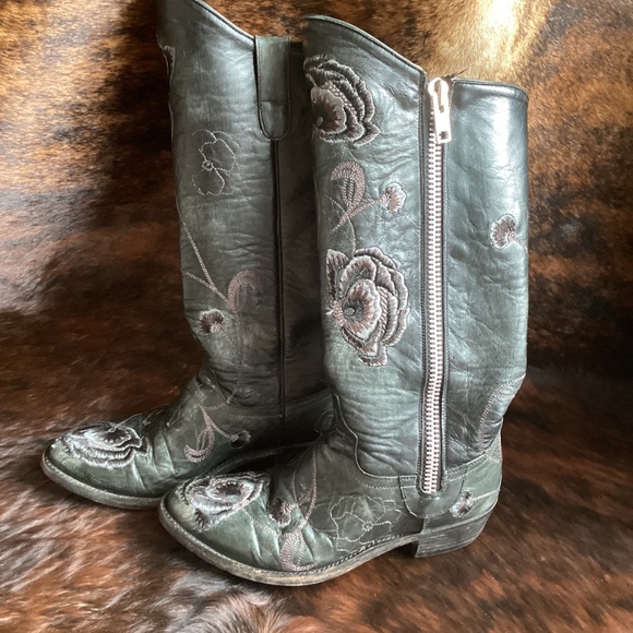 Old Gringo Outstanding Flower Embossed Distressed Leather Full Zipp Boots - Picture 10 of 12